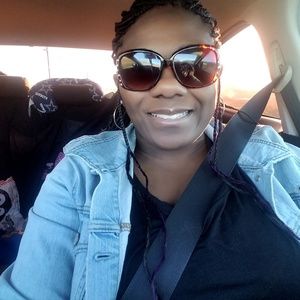 Meet your Posher, Sheriaka